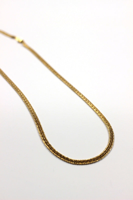 Vintage gold necklace 威厳と気品が溢れる至高の存在