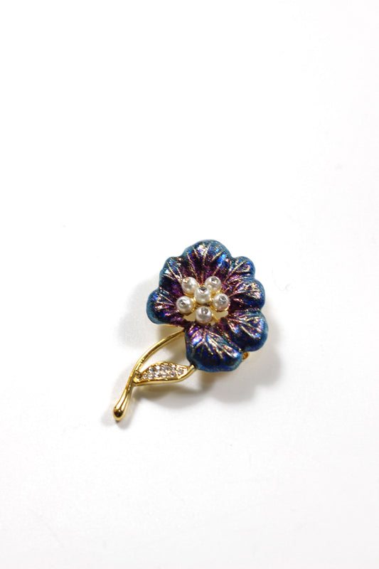 Vintage flower brooch 神秘的な一輪の花
