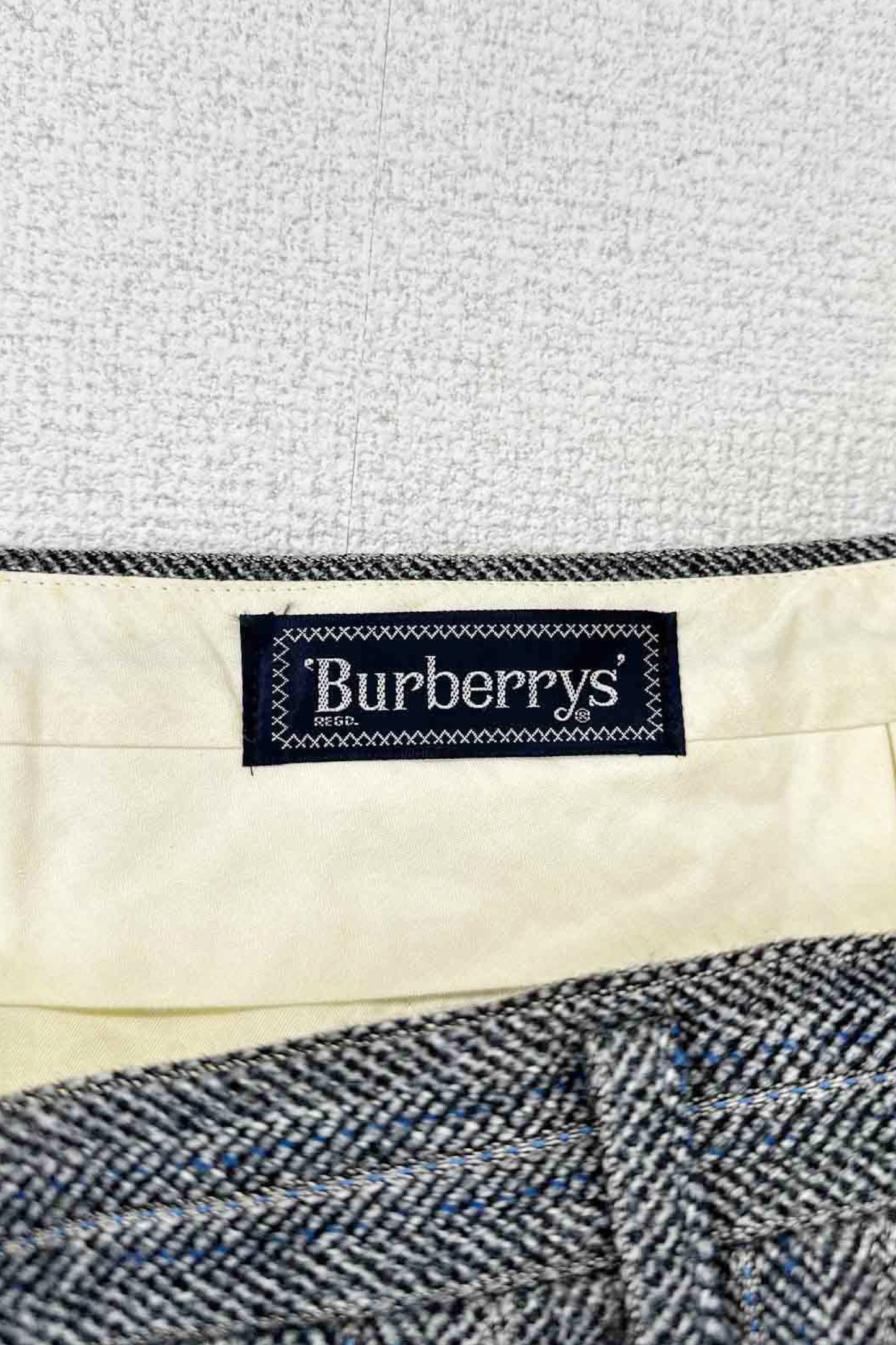 Burberrys wool pants