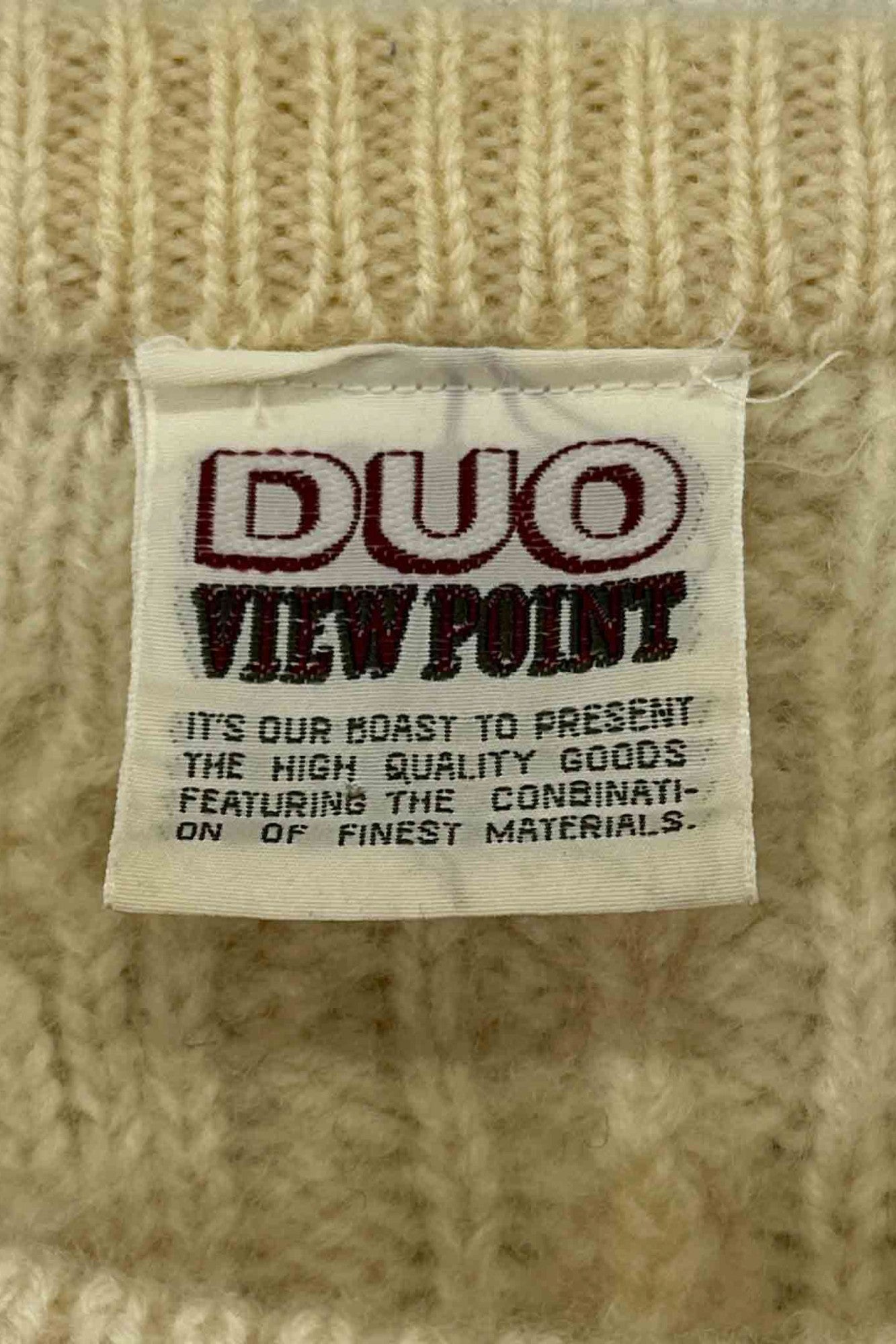 DUO VIEW POINT white sweater