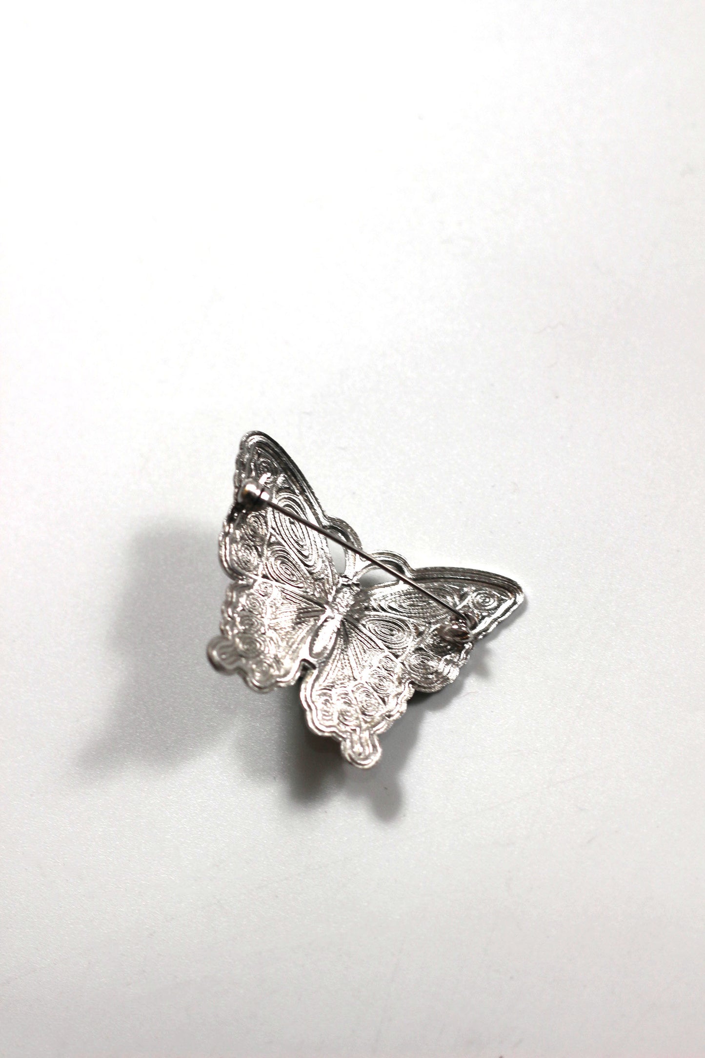 Vintage butterfly motif brooch 真実の蝶