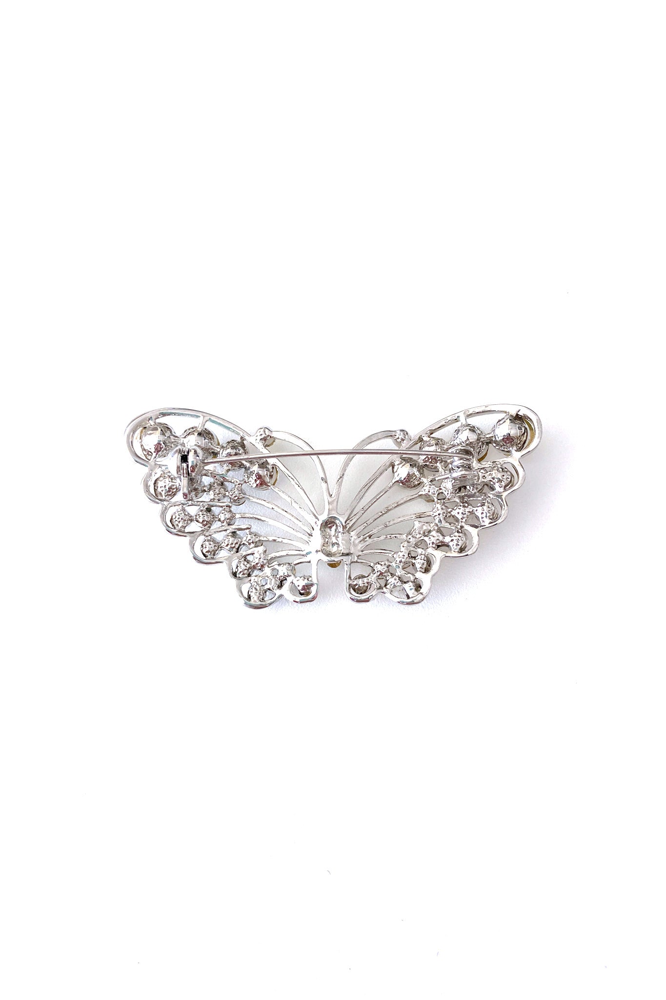 Vintage silver butterfly brooch 輝く翼