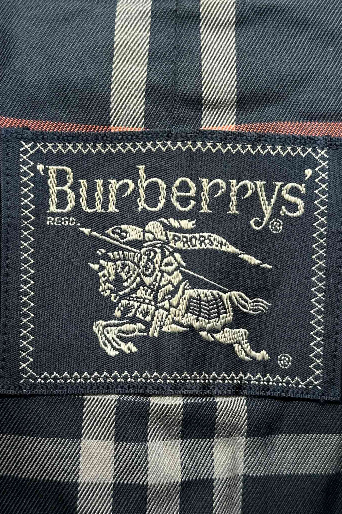 90's Burberry's soutien collar coat