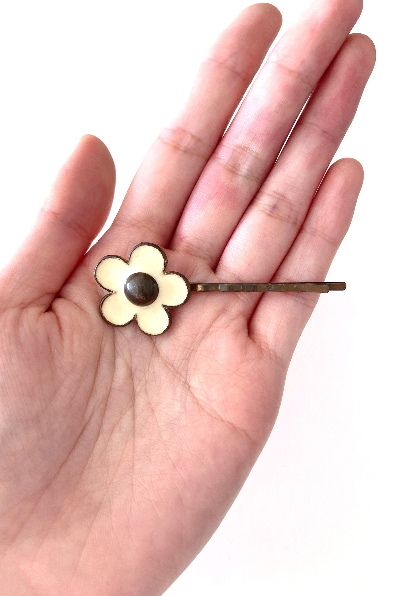 Vintage flower hair pin Flowers bloom