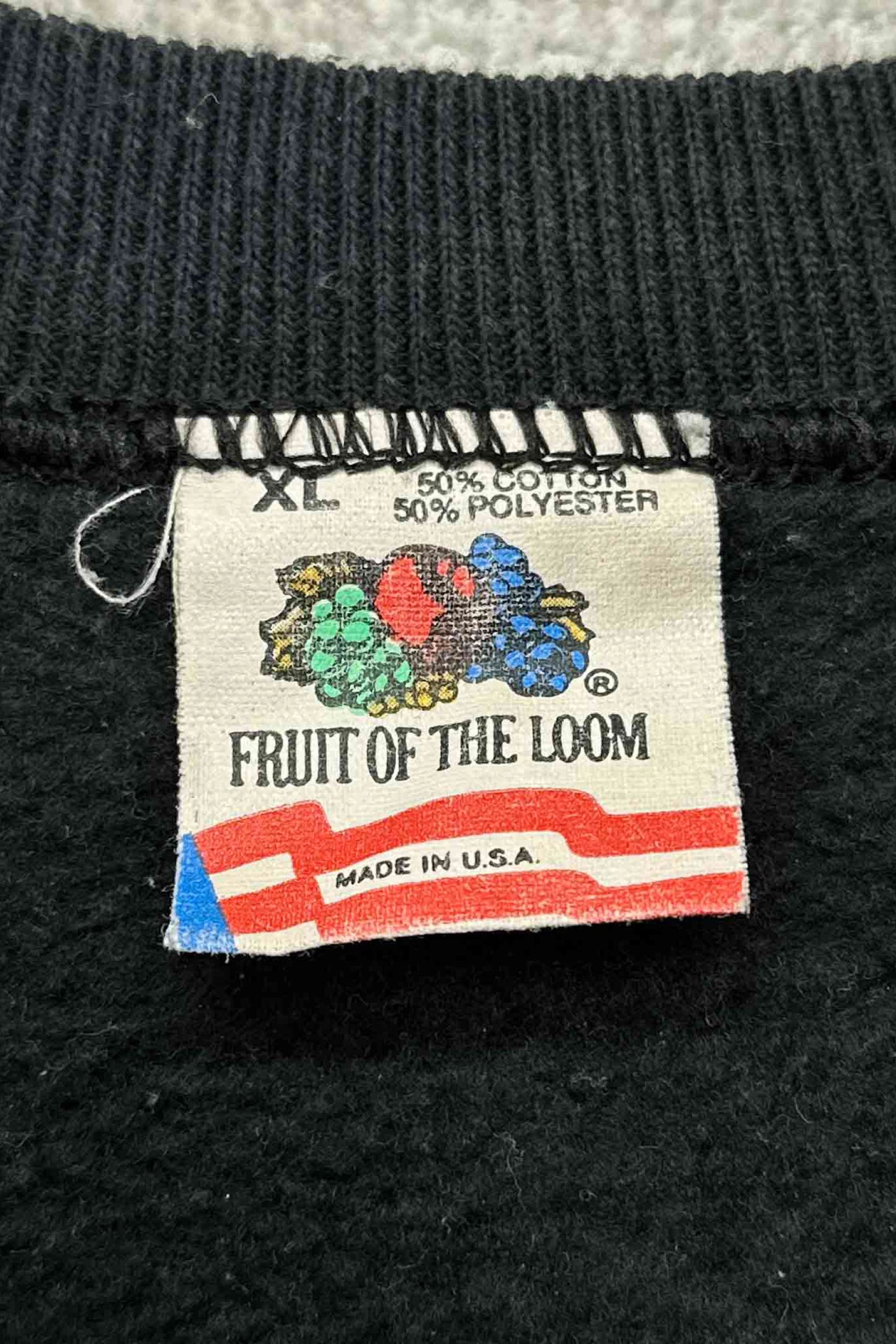 Made in USA FRUIT OF THE LOOM black sweat