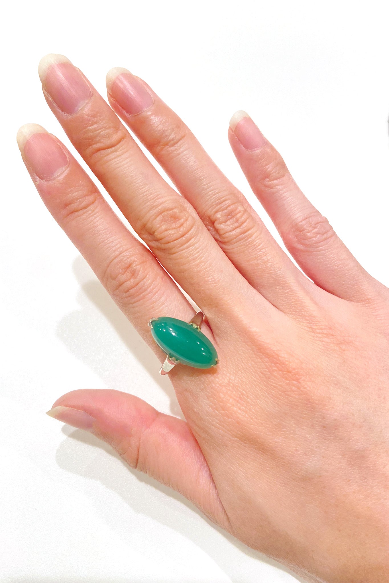 Vintage green stone ring 緑の魔法