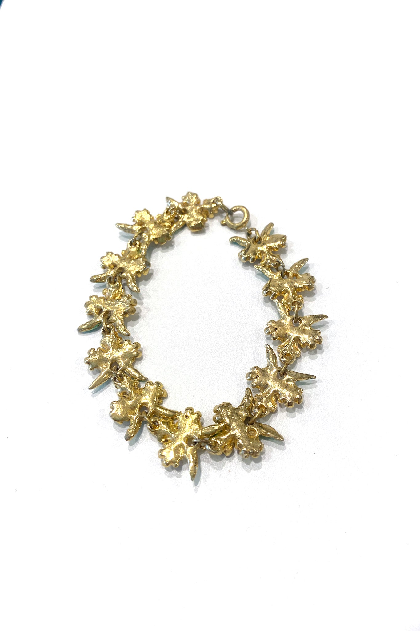 Vintage gold bracelet 植物の魔法